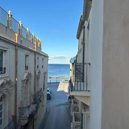 Arche Bed and breakfast 3*