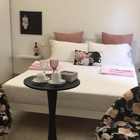 Arche Bed & Breakfast Syracuse